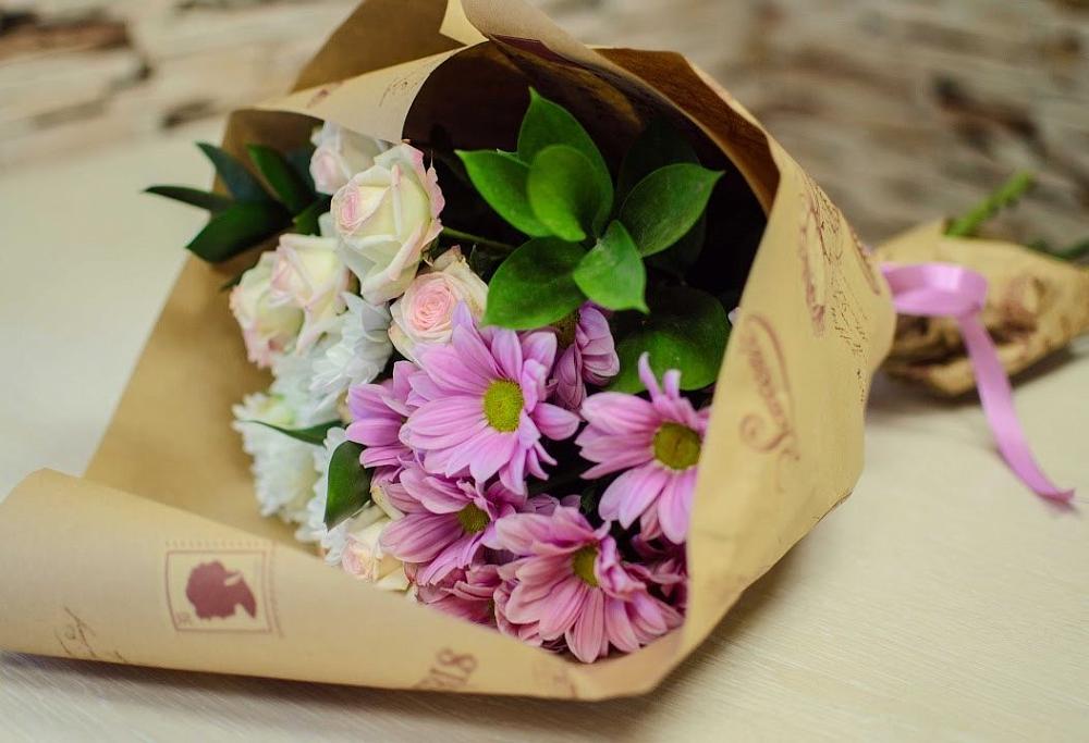 Букет цветов из: Розы и Хризантемы в Горькой Балке