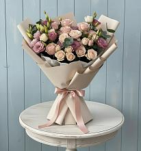 Букет цветов из:  Розы и Лизиантусы в Горькой Балке