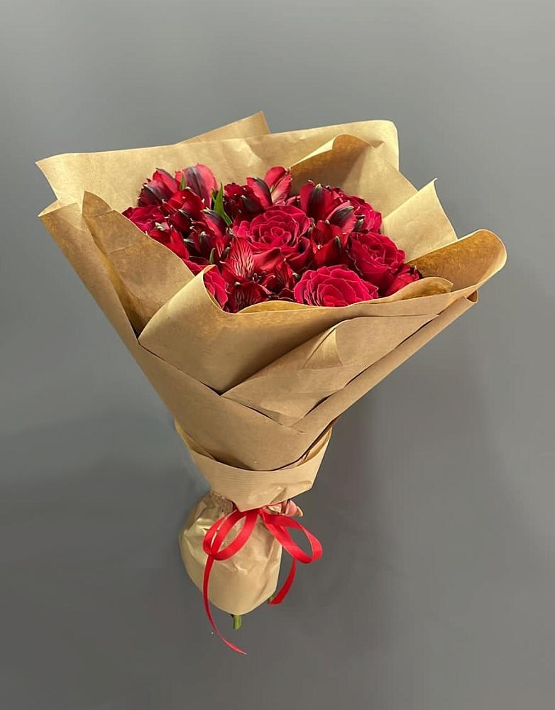 Букет цветов из: Альстромерии и Розы в Горькой Балке