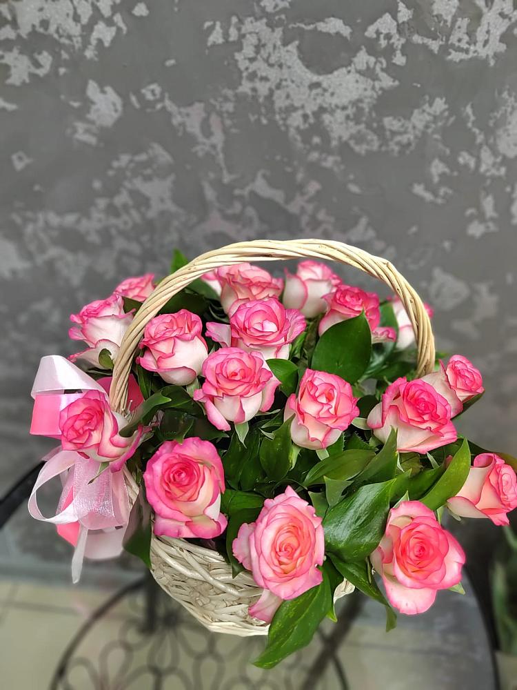 Цветочная композиция из Розы в корзине в Горькой Балке