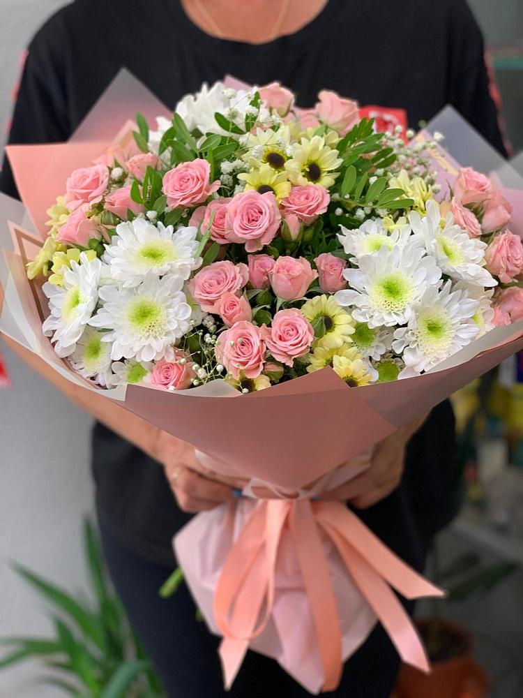 Букет цветов из: Розы и Хризантемы в Горькой Балке