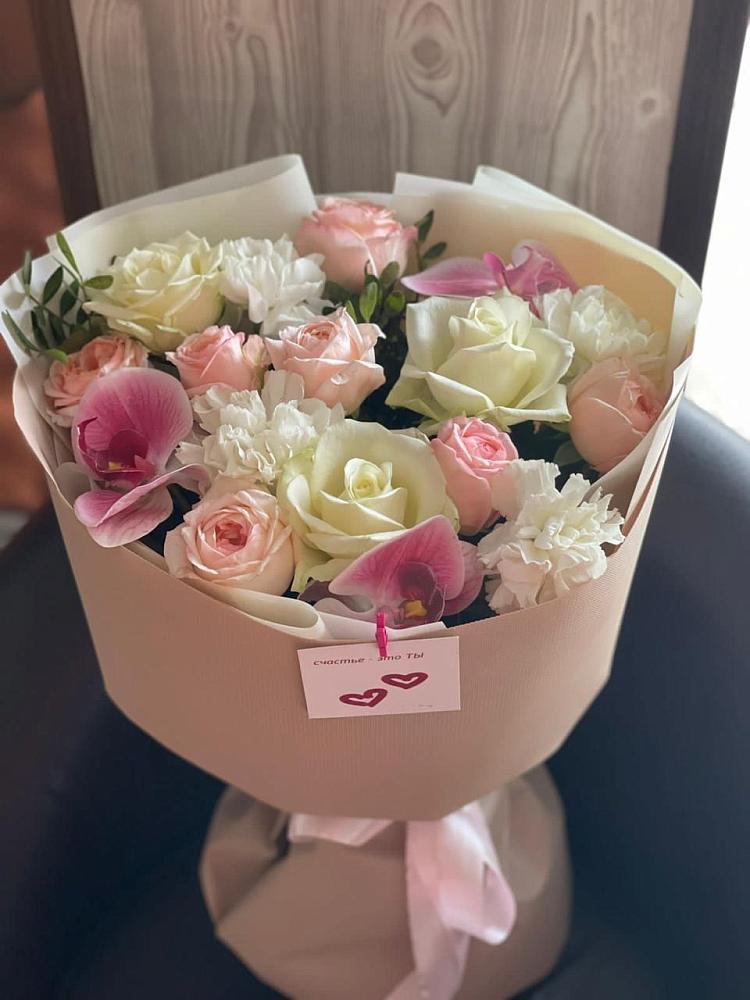 Букет цветов из: Орхидеи, Розы и Гвоздики в Горькой Балке