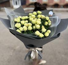 Букет Белые кустовые розы Солинеро в Горькой Балке