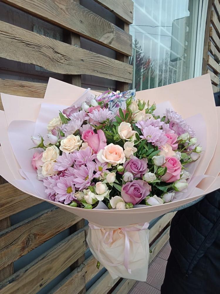 Букет цветов из: Розы и Хризантемы в Горькой Балке