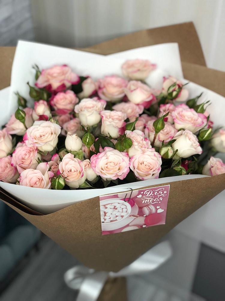 Букет цветов из: Розы в Горькой Балке