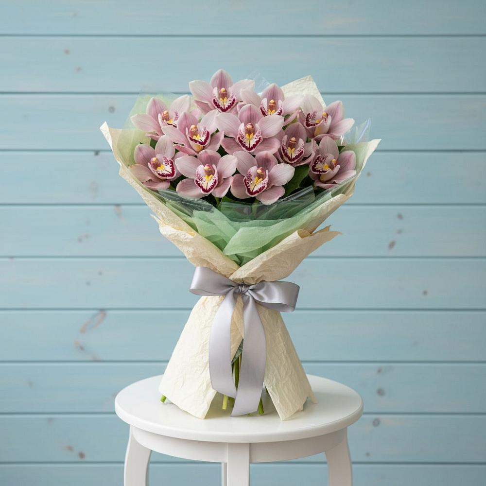 Букет цветов из: Орхидеи и Розы в Горькой Балке