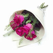 Букет цветов из:  Розы в Горькой Балке