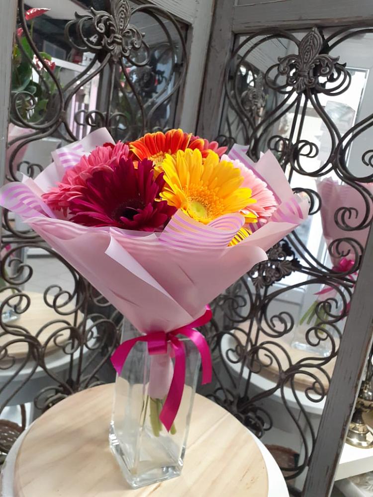 Букет цветов из: Герберы в Горькой Балке