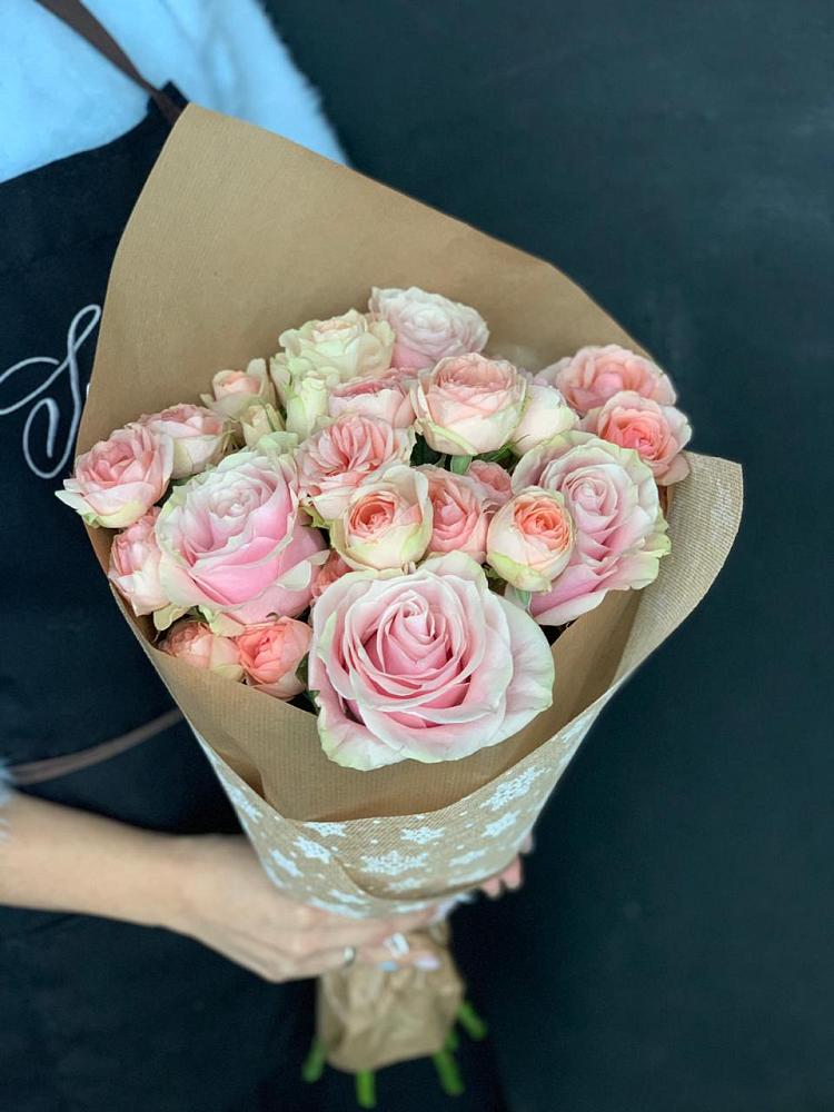 Букет цветов из: Хризантемы и Розы в Горькой Балке