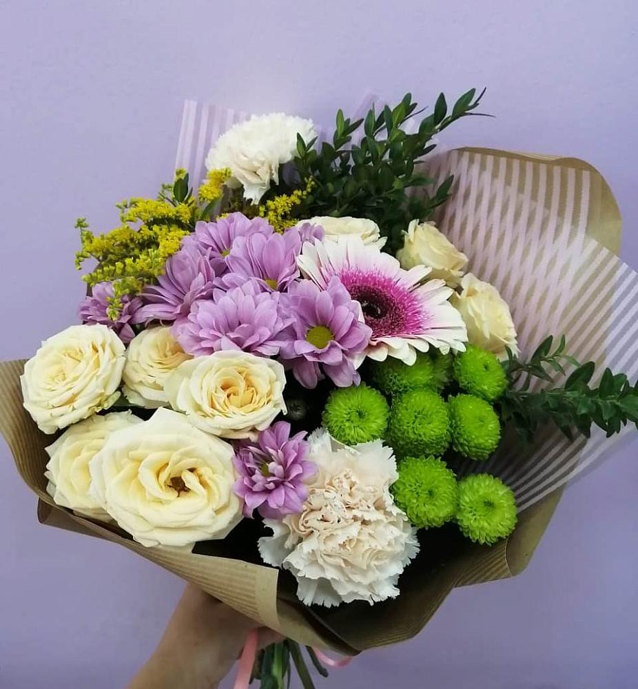 Букет цветов из: Хризантемы, Розы, Гвоздики и Герберы в Горькой Балке