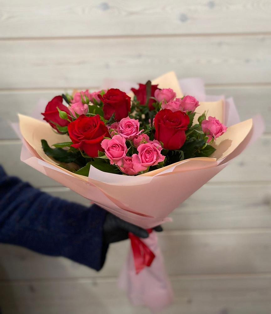 Букет цветов из: Розы в Горькой Балке