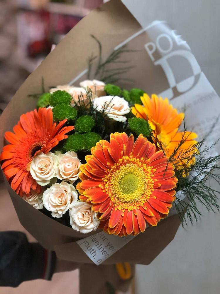 Букет цветов из: Герберы, Хризантемы и Розы в Горькой Балке
