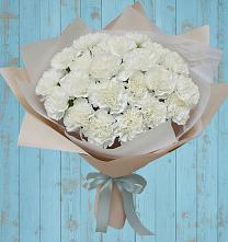 Букет цветов из:  Гвоздики в Горькой Балке