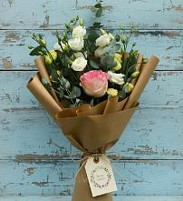 Букет цветов из:  Розы и Лизиантусы в Горькой Балке