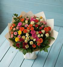 Букет Микс из разноцветных кустовых роз в Горькой Балке