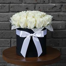 Цветочная композиция из Розы в шляпной коробке в Горькой Балке